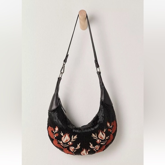 Free People Bugle Bead Clutch - Black NWT - Picture 1 of 17